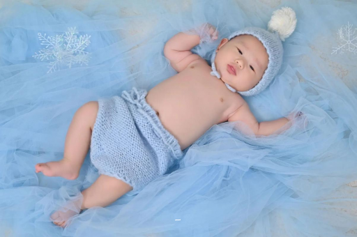 海北摸孕妇肚子沾喜气